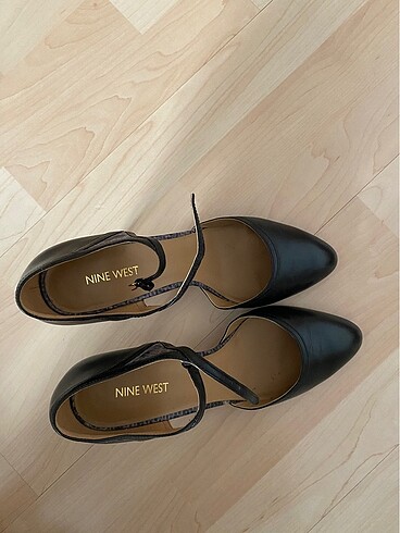 38,5 Beden siyah Renk Nine West bantlı stiletto