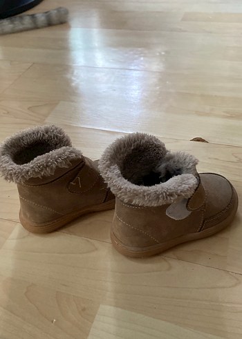 Çocuk Bej Süet Kürklü Bot - Görsel 5