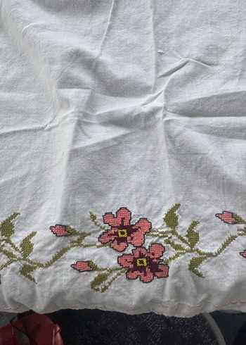 Nakışlı Beyaz Masa Örtüsü - Görsel 2