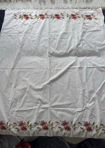 Nakışlı Beyaz Masa Örtüsü - Görsel 3