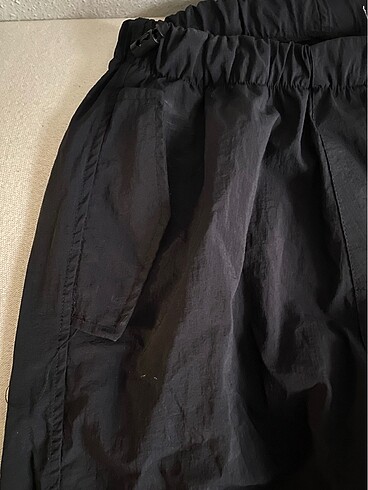 27 Beden siyah Renk Siyah paraşüt pantolon