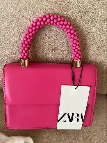 Zara boncuk saplı çanta