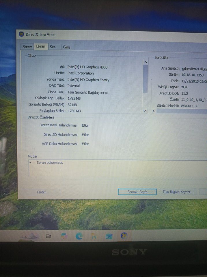 Beyaz Sony Vaio Dizüstü Bilgisayar - Görsel 3