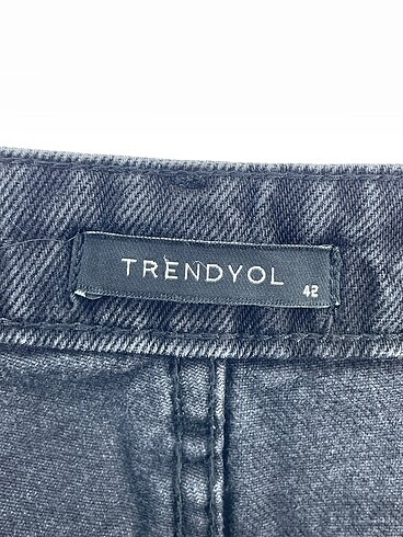 42 Beden siyah Renk Trendyol & Milla Jean / Kot %70 İndirimli.