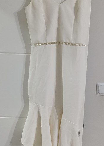 İnci Detaylı Beyaz Straplez Uzun Gelinlik - Görsel 3