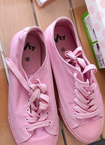 Pembe Konvers - Görsel 2