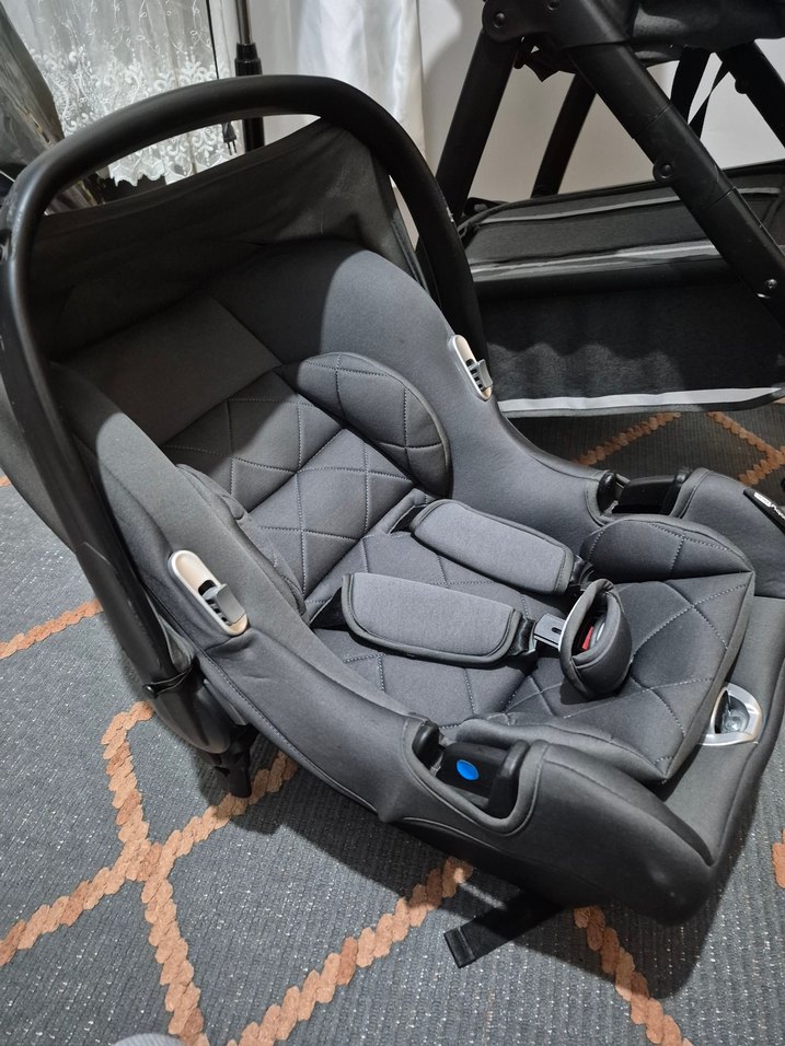 Gri Bebek Arabası ve Taşıma Koltuğu - Görsel 5