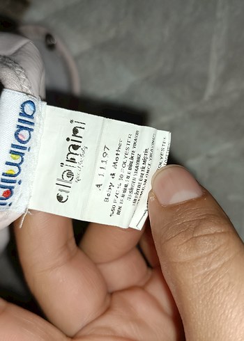 Nakışlı Beyaz Bebek Önlüğü - Görsel 4