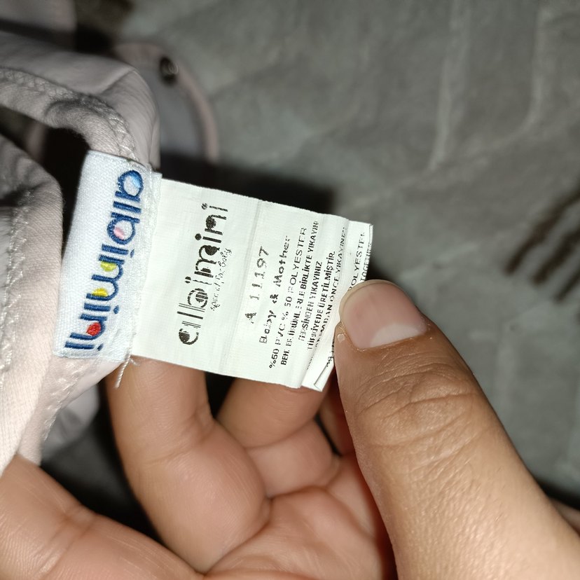 Nakışlı Beyaz Bebek Önlüğü - Görsel 4