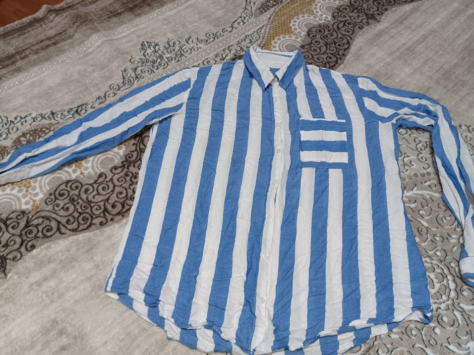 Mavi Çizgili V Yaka Kadın Gömlek - Görsel 3