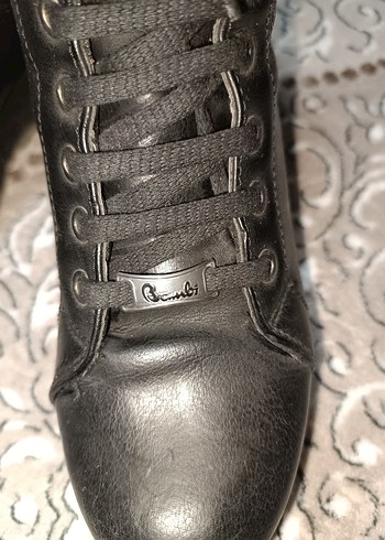 Desenli Deri Gizli Topuklu Bağcıklı Bot - Görsel 6