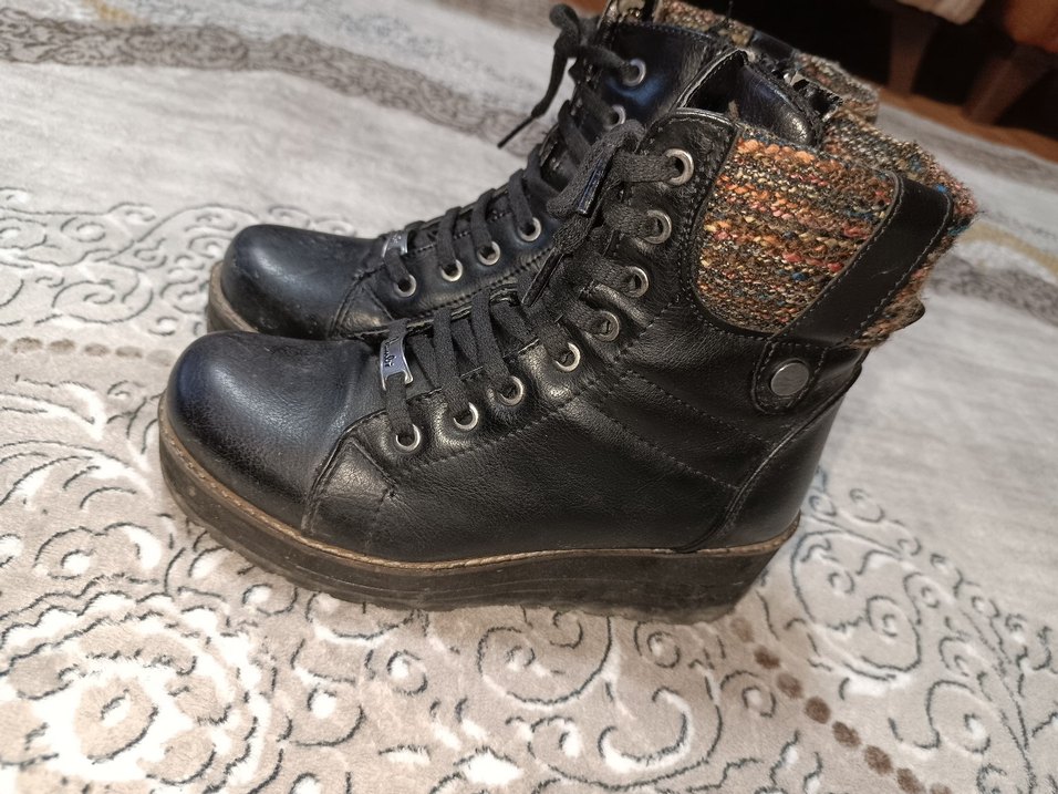 Desenli Deri Gizli Topuklu Bağcıklı Bot - Görsel 3