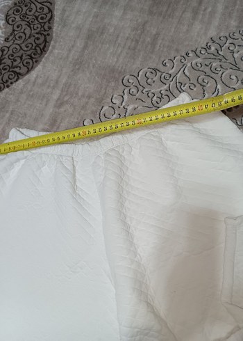 Beyaz Piliseli Midi Kumaş Kadın Pantolon - Görsel 4