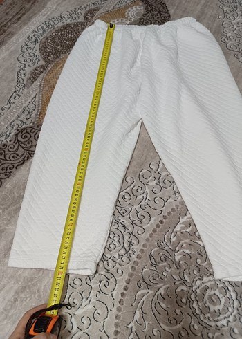 Beyaz Piliseli Midi Kumaş Kadın Pantolon - Görsel 5