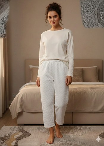 Beyaz Piliseli Midi Kumaş Kadın Pantolon - Görsel 3