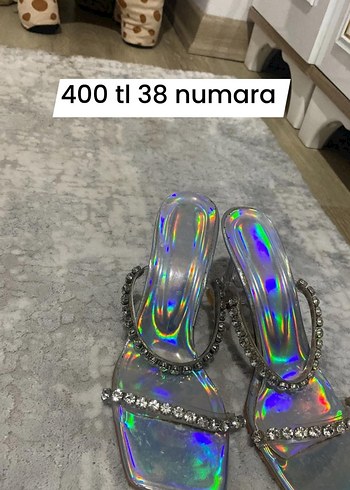 Nine West Parlak Yılan Desenli Taşlı Stiletto