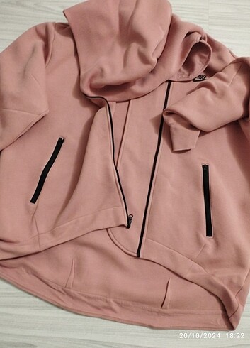 Nike sweatshirt