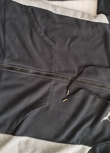 Puma sweatshirt