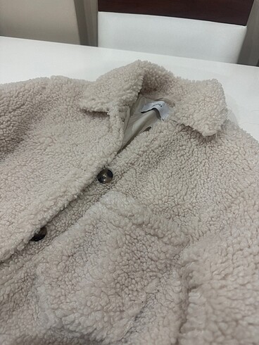 m Beden ten rengi Renk BERSHKA peluş ceket