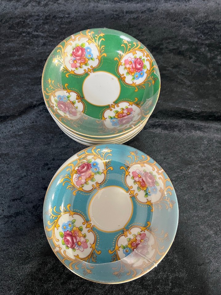 Çiçek Desenli Çok Renkli Porselen Tabaklar - Görsel 3