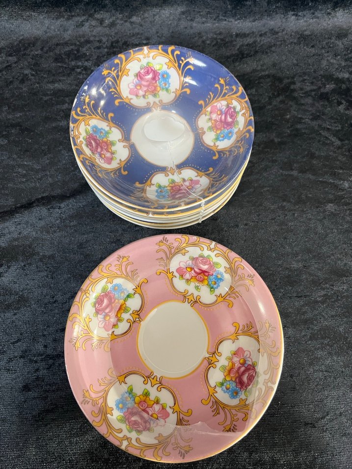 Çiçek Desenli Çok Renkli Porselen Tabaklar - Görsel 2