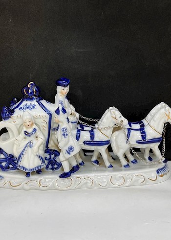Mavi Beyaz At Arabası Figürini