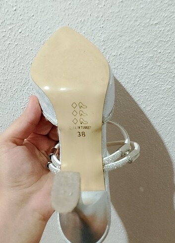 Diğer Gümüş gri topuklu ayakkabi