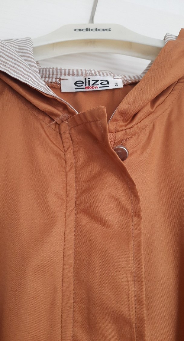 Kapişonlu yağmurluk - Görsel 2