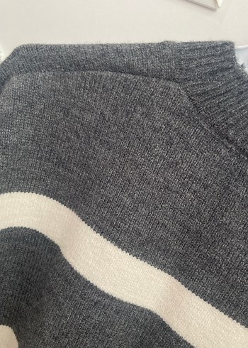 Gri Çizgili Örgü Kadın Kazak - Görsel 3