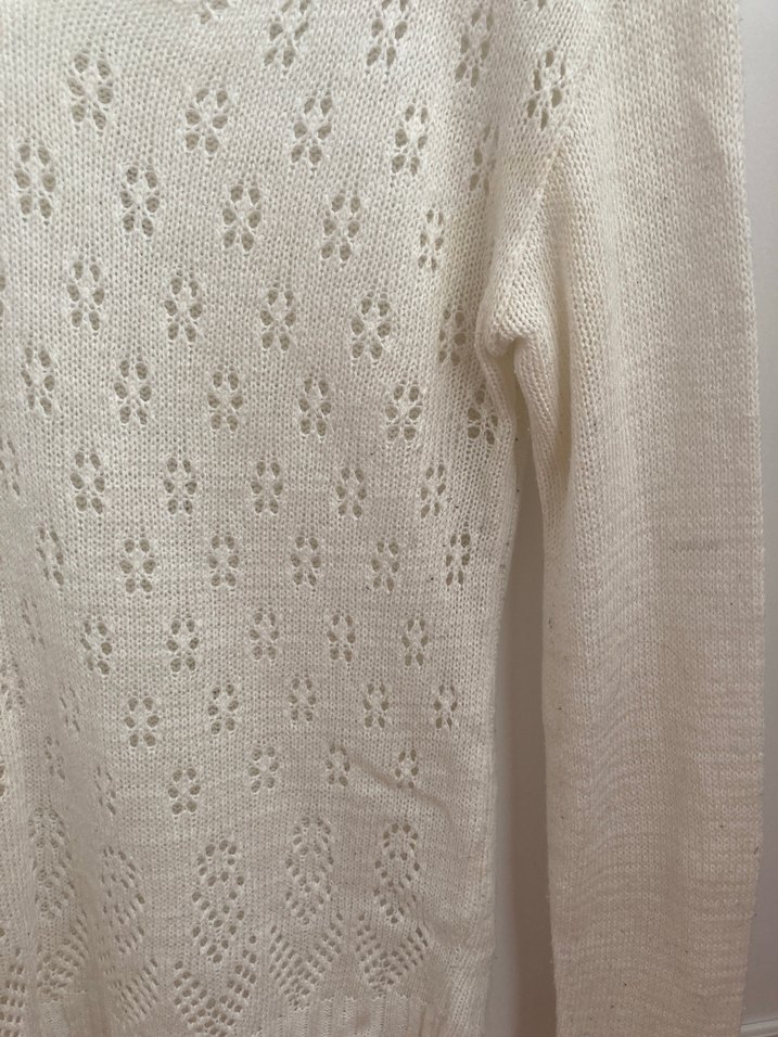 Beyaz V Yaka Triko Kazak - Görsel 2