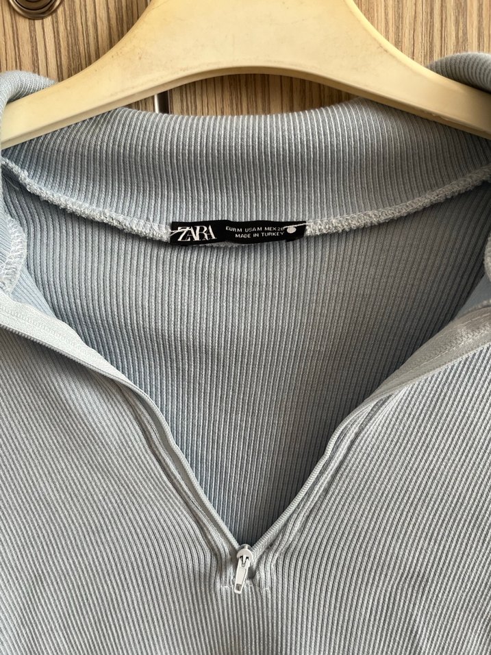 Mavi V Yaka Fermuarlı Kadın Bluz - Görsel 3