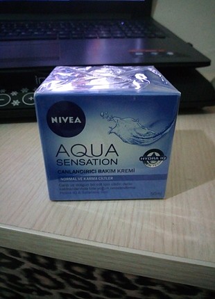 Nivea aqua sensation