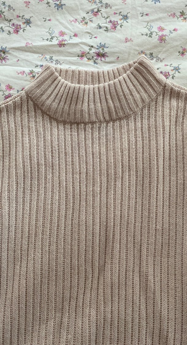 Bej Kadın Örme Yüksek Yaka Kazak - Görsel 2