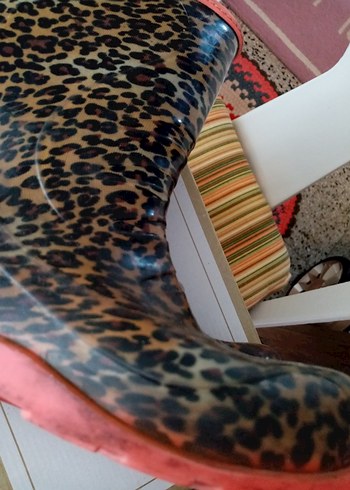 Kızlar için Leopar Desenli Lastik Yağmur Botu - Görsel 4