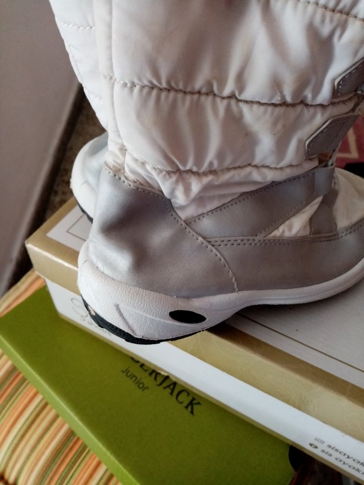 Kız Çocuk Beyaz Kemerli Kar Botu - Görsel 3