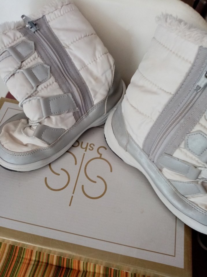 Kız Çocuk Beyaz Kemerli Kar Botu - Görsel 2