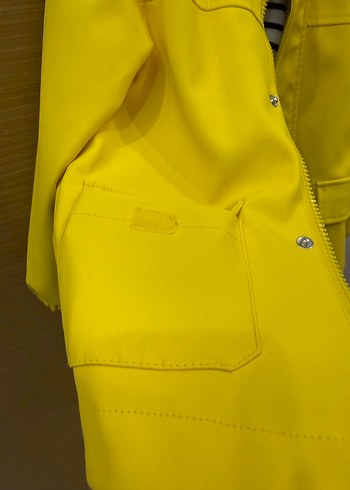 Mango çocuk Yağmurluk - Görsel 2