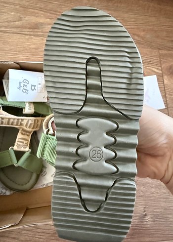 G&B 26 no Yeşil Sandalet - Görsel 3