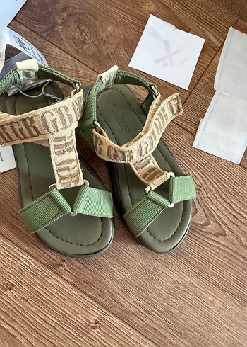 G&B 26 no Yeşil Sandalet - Görsel 6