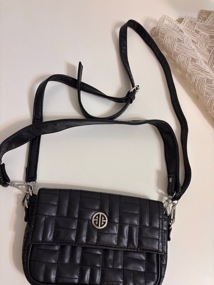 Elle orjinal Deri Siyah Kareli Kadın Çantası - Görsel 2