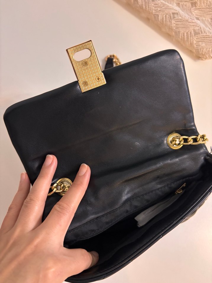 Stradıvarıus marka Zincir Detaylı Siyah Deri Kadın Çanta - Görsel 3