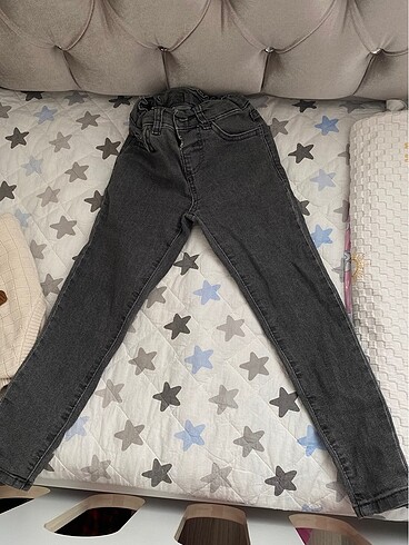 4 Yaş Beden LCW Waikiki pantolon