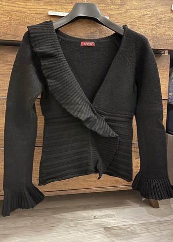 Siyah V Yaka Triko hırka - Görsel 2