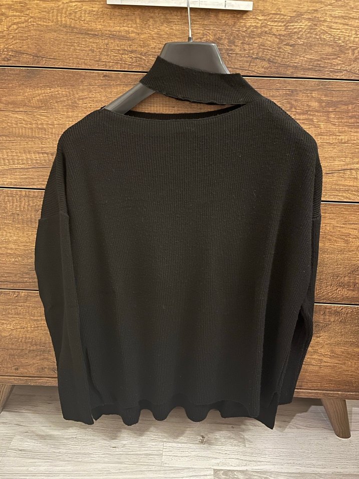 Siyah Boğazlı Örgü Kadın Kazak - Görsel 2