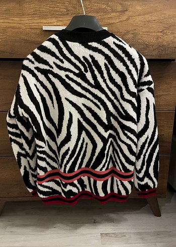 Zebra Desenli Kadın Triko Kazak - Görsel 3