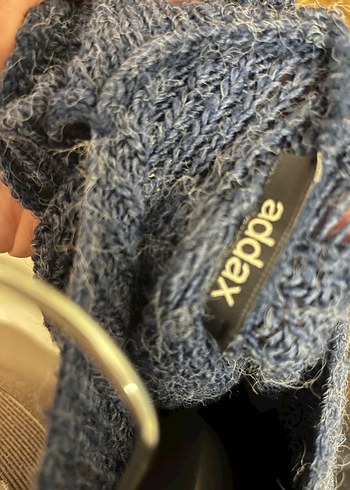 Mavi Yaka detaylı Örgü Kadın Kazak - Görsel 3