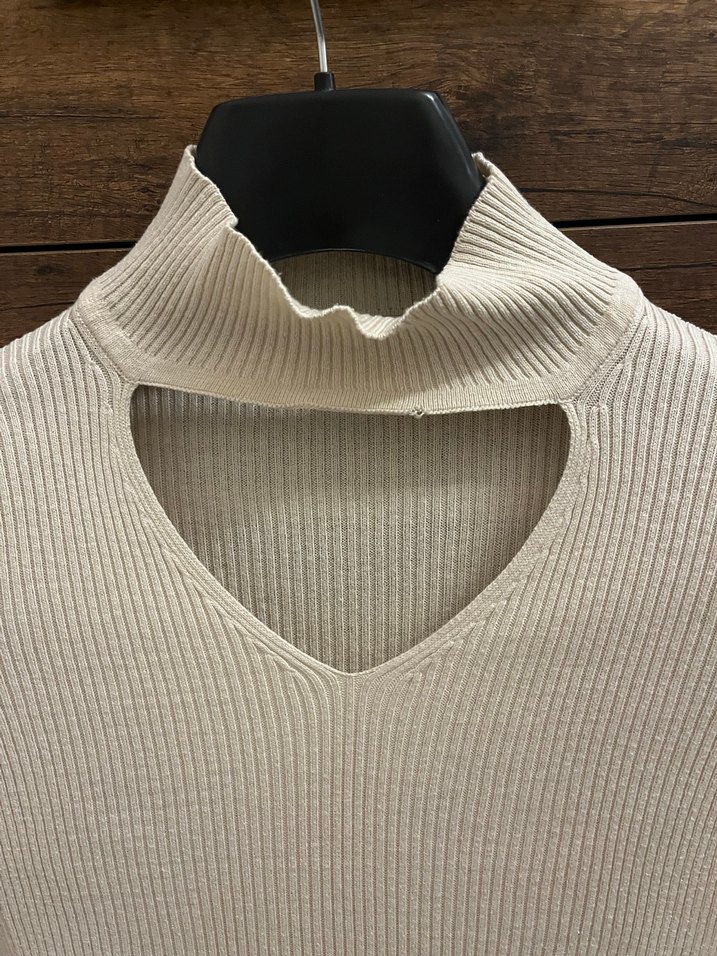 Bej V Yakalı Uzun Kollu Örgü Kadın Kazak - Görsel 2