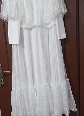 42 Beden beyaz Renk Tesettür elbise 