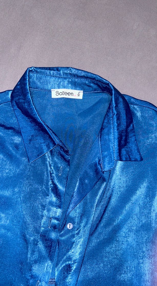 Düğmeli Mavi Uzun Kollu Saten Gömlek - Görsel 3