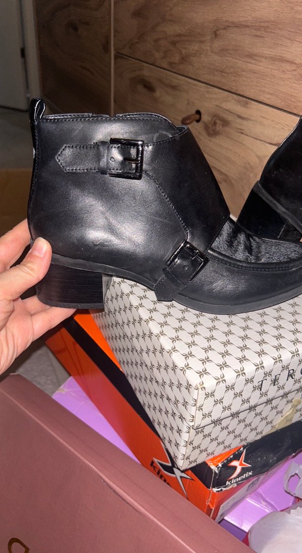 Kadın Siyah Deri Tokalı Topuklu Bot - Görsel 5